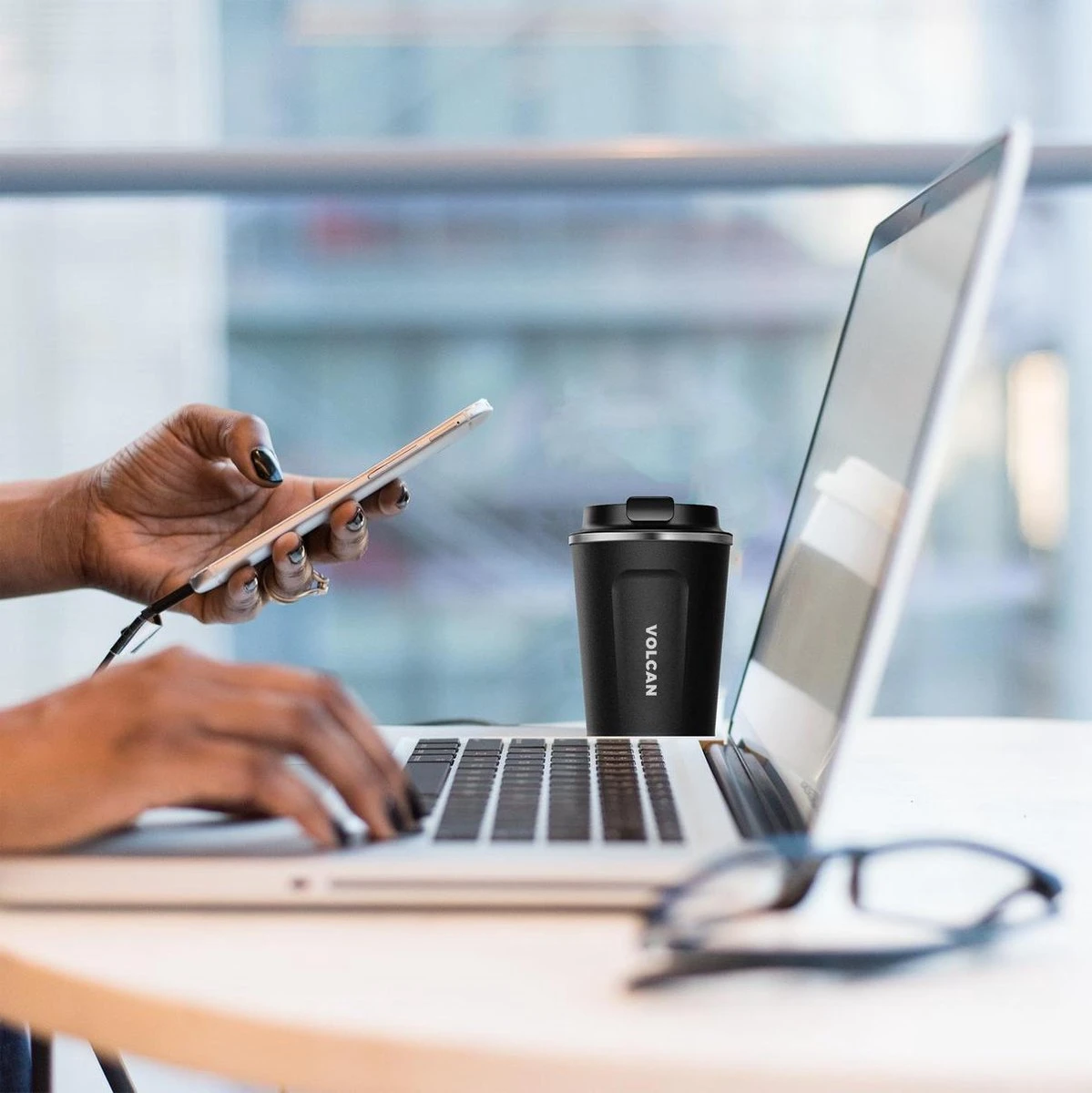 Volcan RVS Koffiebeker To Go - Thermosbeker - Theebeker - Coffee - Zwart 8 Volcan RVS Koffiebeker To Go - Thermosbeker - Theebeker - Coffee - Zwart - Afbeelding 6