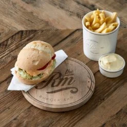 Riviera Maison Serveerplank Rond Hout Voor Hamburger - Amsterdam Burger Bar Serving Board - Bruin - Mangohout - 1 Stuk 9 Riviera Maison Serveerplank Rond Hout Voor Hamburger - Amsterdam Burger Bar Serving Board - Bruin - Mangohout - 1 Stuk -Tefal Winkel 1200x1200 1241