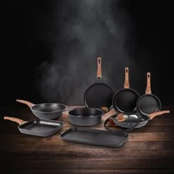 Rosmarino Black Line - Wokpan - Ø30cm - 100% PFAS & PFOA Vrij - Gegoten Aluminium - Non-stick Minerale Coating - Ergonomische Handgreep - Geschikt Voor Alle Warmtebronnen & Vaatwasser -Tefal Winkel 1200x1200 130