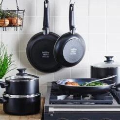 GreenPan Cambridge Hapjespan Met Deksel 24cm - Zwart - Inductie - PFAS-vrij -Tefal Winkel 1200x1200 448