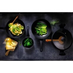 Mammoet Essentials Vesucio Braadpan - 28cm - Anti-aanbaklaag - Met Deksel 9 Mammoet Essentials Vesucio Braadpan - 28cm - Anti-aanbaklaag - Met Deksel -Tefal Winkel 1200x1200 545