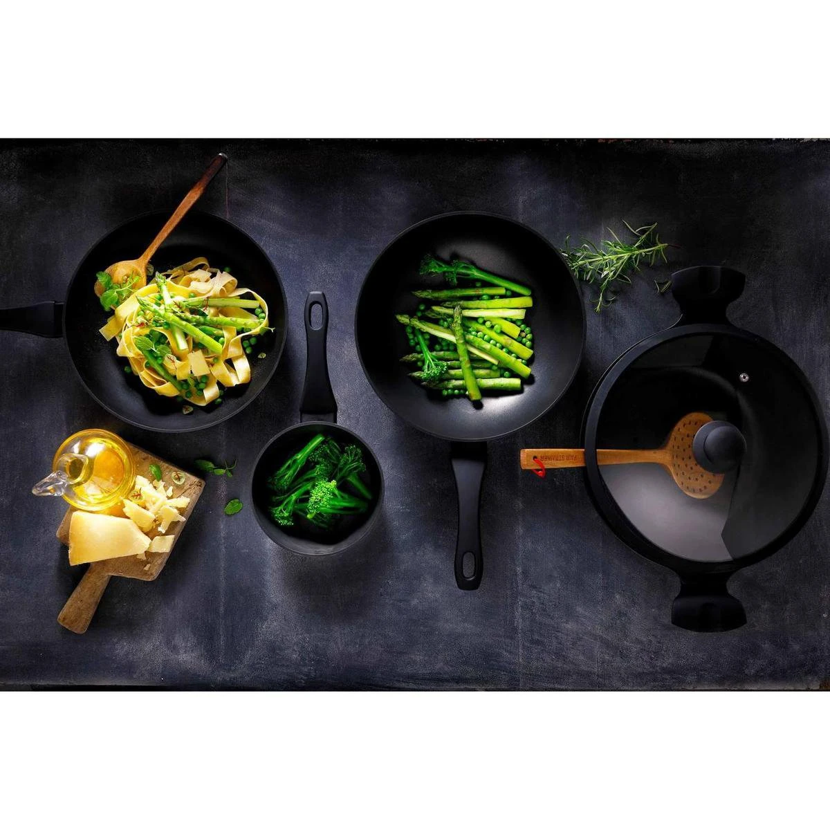 Mammoet Essentials Vesucio Braadpan - 28cm - Anti-aanbaklaag - Met Deksel 5 Mammoet Essentials Vesucio Braadpan - 28cm - Anti-aanbaklaag - Met Deksel - Afbeelding 3