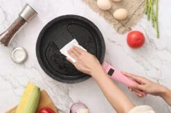 Swiss Pro+ | Set 14 Delige Pannenset | Inductie - Pannensets - Glazen Deksel - Met Afneembare Handgreep - Marmeren Interieur -PFAS-vrij | Pink -Tefal Winkel 1200x799 43