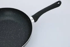 Alpina Koekenpan Ø28cm - Alle Warmtebronnen, Ook Inductie - Anti-aanbak - Gemarmerd - Zwart -Tefal Winkel 1200x800 59