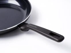 GreenPan Memphis Keramische Koekenpannenset - Ø24 + Ø28 Cm - PFAS-vrij 25 GreenPan Memphis Keramische Koekenpannenset - Ø24 + Ø28 Cm - PFAS-vrij -Tefal Winkel 1200x900 11