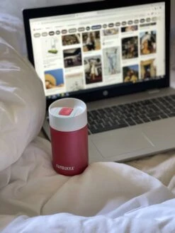 Kambukka Olympus Thermosbeker 300 Ml - Makkelijk Reinigen - Lekvrije Koffiebeker - RVS - Cherry Cake -Tefal Winkel 900x1200 16